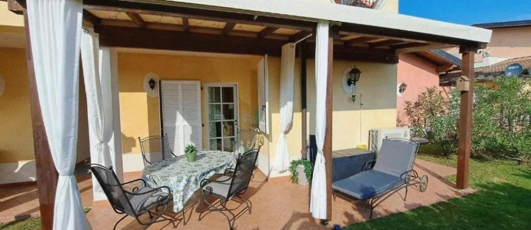 Apartment Dragonfly - Garden And Pool Manerba del Garda Italië