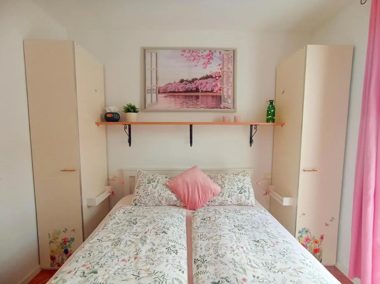 Apartment Dragonfly - Garden And Pool Manerba del Garda